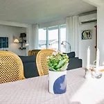 度假居 6 Person In Saeby-by Traum *